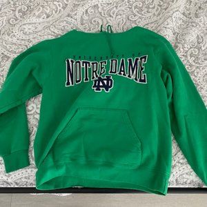 Notre Dame Size Medium Women's Green Sweatshirt
